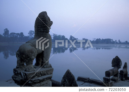 CAMBODIA SIEM REAP ANGKOR EASTERN MEBON 72203050