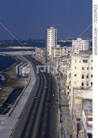 CUBA HAVANA MALECON 72203421
