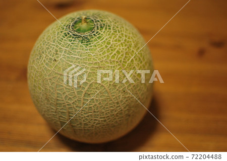 Melon looks delicious 72204488