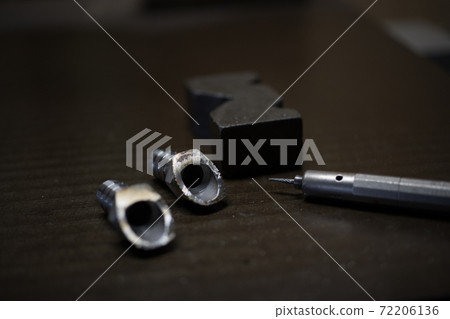用router鉋機對切割管進行去毛刺 用router鉋機對切割管進行去毛刺 72206136