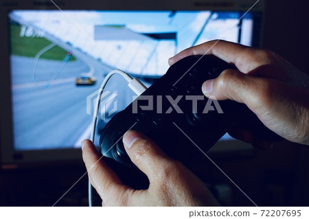 對電子遊戲瘋狂的人 72207695