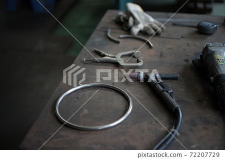Weld parts with TIG welding Weld parts with TIG welding 72207729