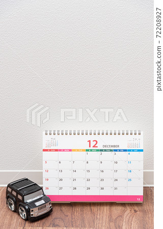 Delivery date at the end of the year 72208927