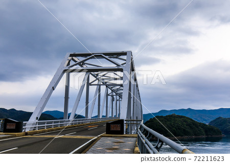 Wakamatsu Ohashi Shinkamigoto Goto Archipelago [Minamimatsuura District, Nagasaki Prefecture] 72211623