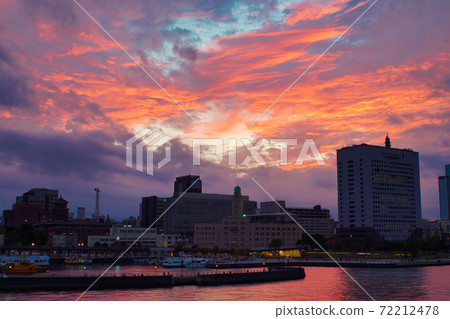 Sunset @ Yokohama Sunset @ Yokohama 72212478