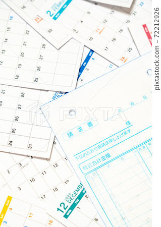 Invoices and calendars Invoices and calendars 72212926