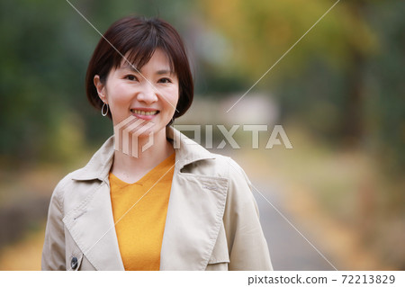 女性肖像 72213829