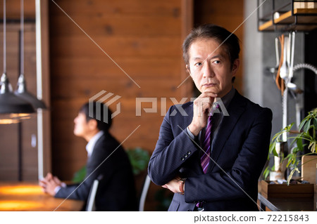 擔心中年商人 擔心中年商人 72215843