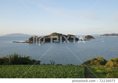 Beautiful scenery of Maejima Island in Okayama Prefecture 72216073