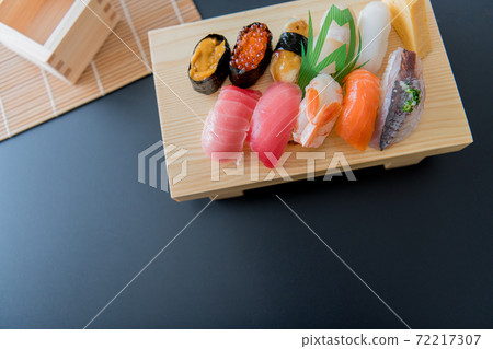 Sushi Geta Japanese food Sake bird's-eye view image 72217307