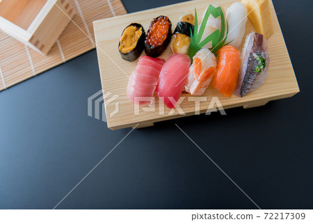Sushi Geta Japanese food Sake bird's-eye view image 72217309
