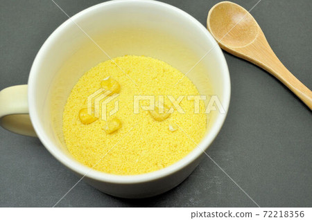 Powdered corn soup 72218356