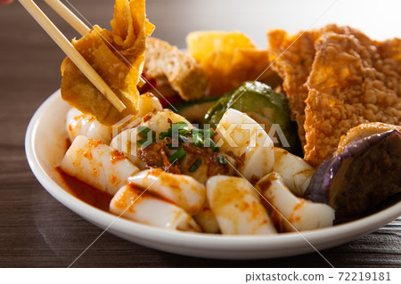 Chee Cheong Fun or Rice Noodle with sesame and sweet sauce Chee Cheong Fun or Rice Noodle with sesame and sweet sauce 72219181