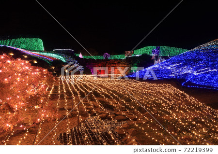 國家Sanuki Manno公園的照明。 （從藍龍谷看的壽龍瀑布） 72219399