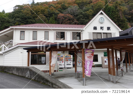 金川鐵道終點站錦站大樓窗口打開 72219614