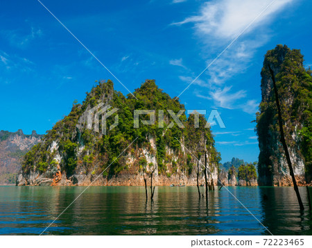 Islet of Lake Chaolan (Khao Sok, Surat Thani Province, Kingdom of Thailand) 72223465