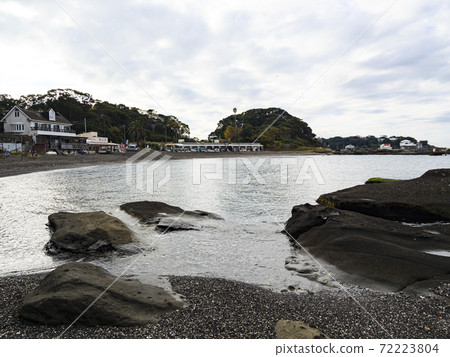 神奈川縣三浦市湘南三浦半島油罐的冬天 72223804