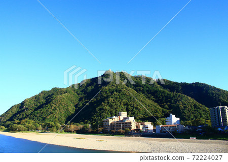 岐阜市,近山和長良溫泉的風景 岐阜市,近山和長良溫泉的風景 72224027
