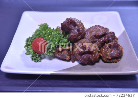 Deep-fried gizzards on a liquor snack Deep-fried gizzards on a liquor snack 72224637