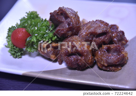 Deep-fried gizzards on a liquor snack Deep-fried gizzards on a liquor snack 72224642