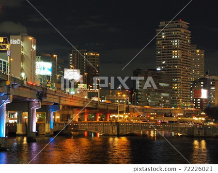 從中之島花園大橋看的大江大橋夜景 照片素材 圖片 圖庫