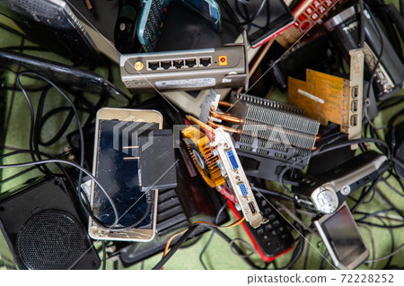 Assorted electronic products e-waste Assorted electronic products e-waste 72228252