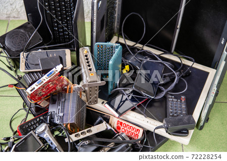 Assorted electronic products e-waste Assorted electronic products e-waste 72228254