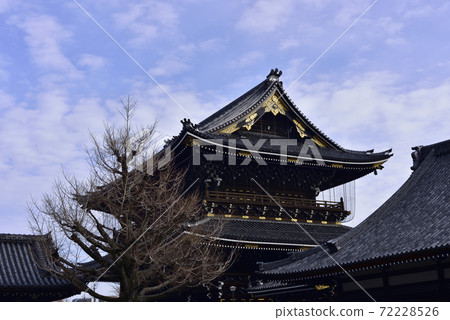 Mikagedo Gate Higashi Honganji Temple 72228526