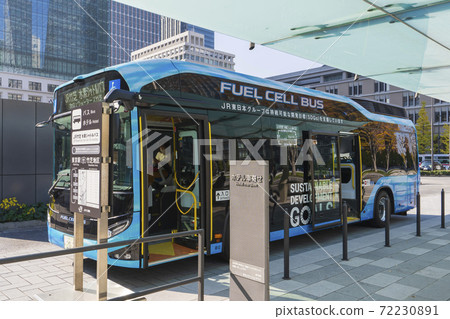 [東京]燃料電池客車 72230891