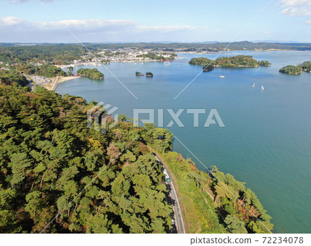 從松島海岸上方的天空看松島市區的景色 從松島海岸上方的天空看松島市區的景色 72234078