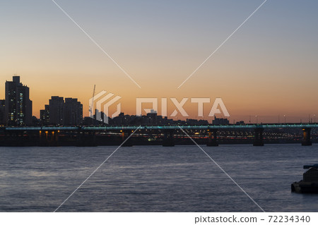 Seongsu Bridge, Han River, Seoul Seongsu Bridge, Han River, Seoul 72234340