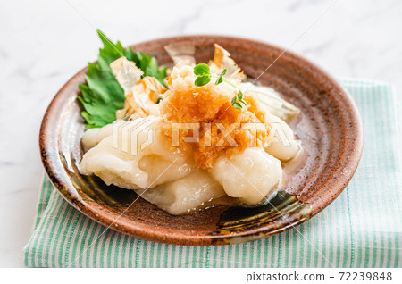 Kuni mochi Kuni mochi 72239848