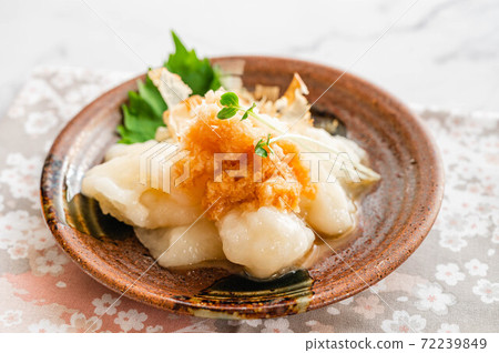 Kuni mochi Kuni mochi 72239849