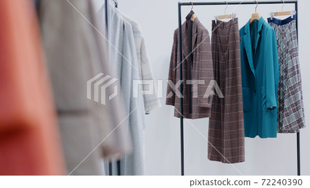 Image of apparel shop 72240390