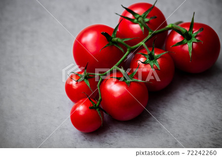 簇生番茄 72242260