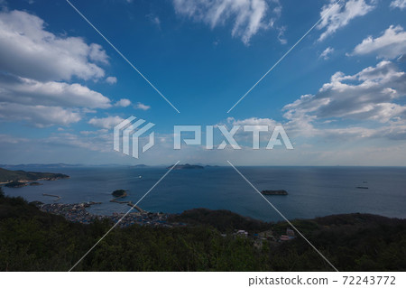 《Hiroshima Prefecture》 On a sunny day, the scenery seen from the Green Line 72243772