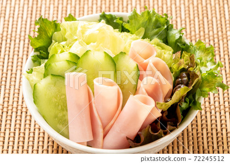 Vegetable and ham salad. 72245512