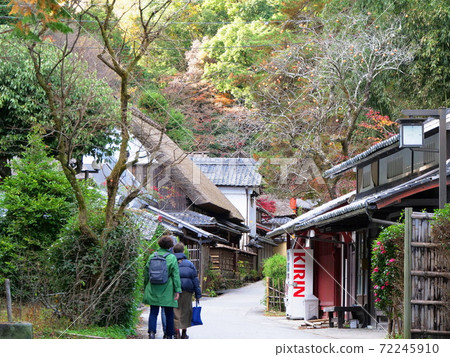 京都S峨野鳥本町城市景觀(重要的傳統建築保護區,初冬) 京都S峨野鳥本町城市景觀(重要的傳統建築保護區,初冬) 72245910