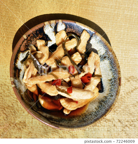Harihari-zuke made from harvested radish from the vegetable garden. Split dried. pickles. home cooking. Food image material Harihari-zuke made from harvested radish from the vegetable garden. Split dried. pickles. home cooking. Food image material 72246009