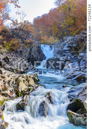 秋天的函館瀑布 72248134