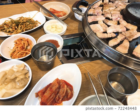 Korean food samgyeopsal 72248448
