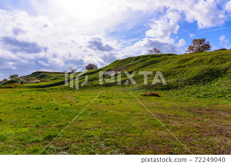 Wakimoto Castle Ruins Wakimoto Castle Ruins 72249040