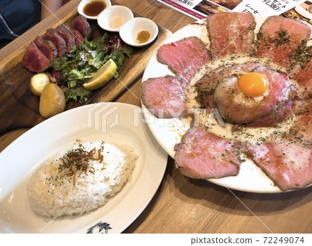 Roast beef bowl and roast beef 72249074