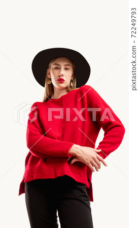 model shooting casual glamour trend look model shooting casual glamour trend look 72249793