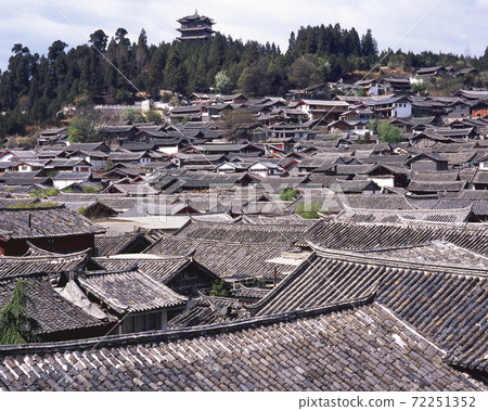 Lijiang 72251352