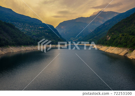 The lake Lago di Vogorno in canton Ticino, Switzerland 72253100