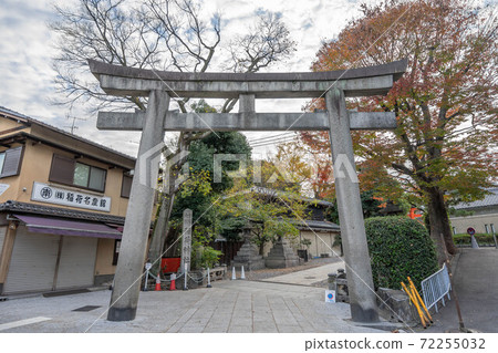 Fushimi Inari Shrine  72255032