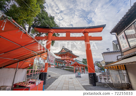 Fushimi Inari Shrine  72255033