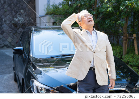 Senior driver troubled accident Senior driver troubled accident 72256063