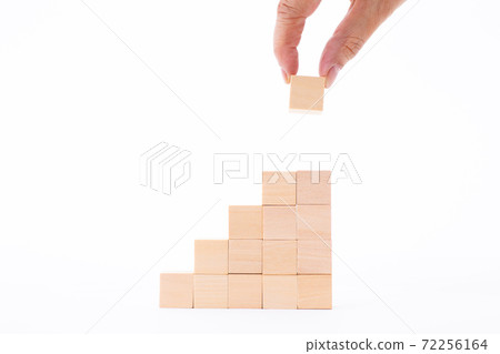 大樓旁邊 72256164